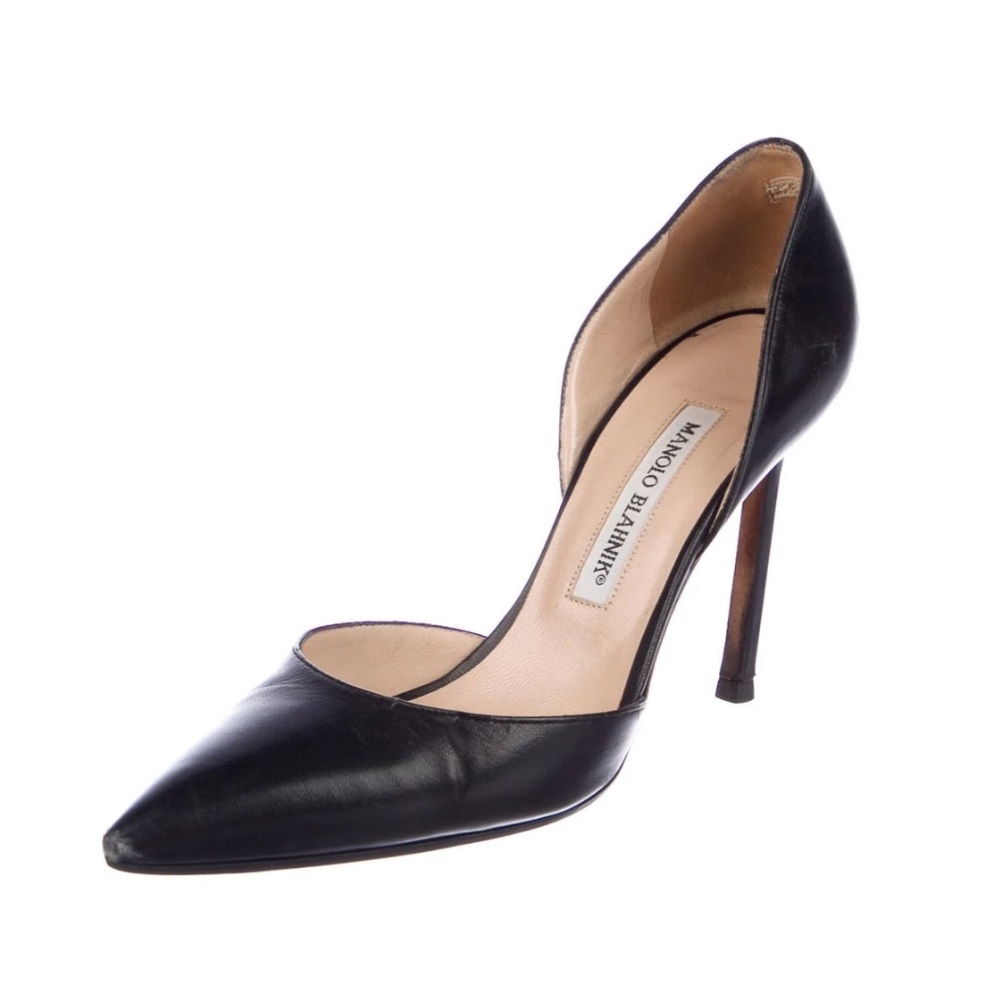 MANOLO BLAHNIK- Black Leather D’Orsay Pumps